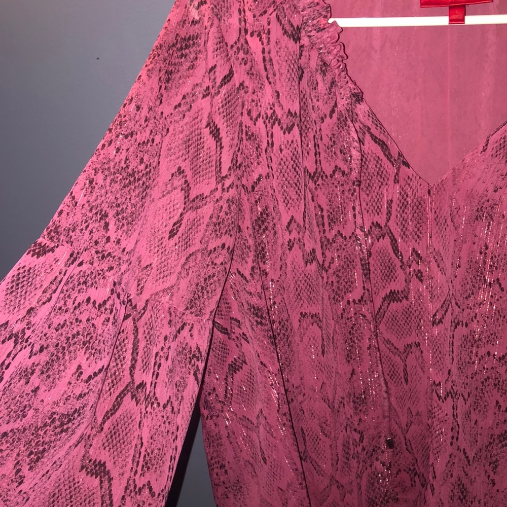 Pink blouse - Picture 3 of 3